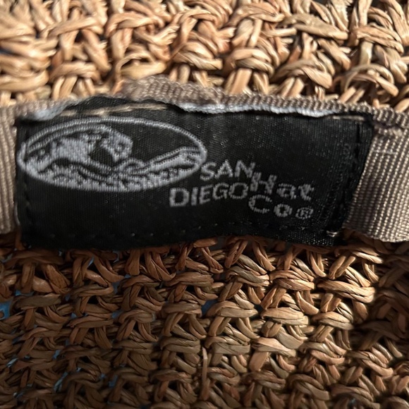 Straw Hat - Picture 3 of 3